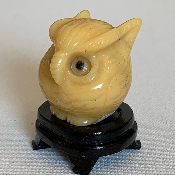 Vintage Yellow Jasper Owl Carving with Wood Stand Chubby Bird Mini Statue 1.4" - Picture 5 of 13